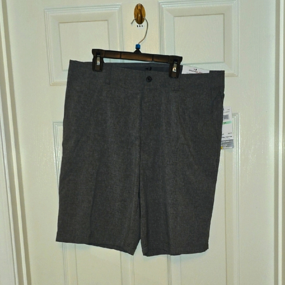 NWT Mens Grand Slam Performance Grey Shorts Size 34